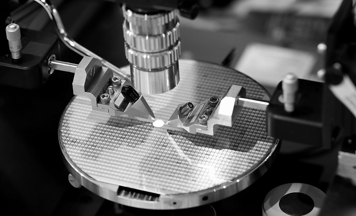 Laser measurement during VMING wafer dicing